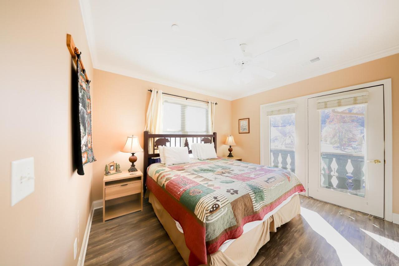 The Bears Den Apartment Хелън Екстериор снимка
